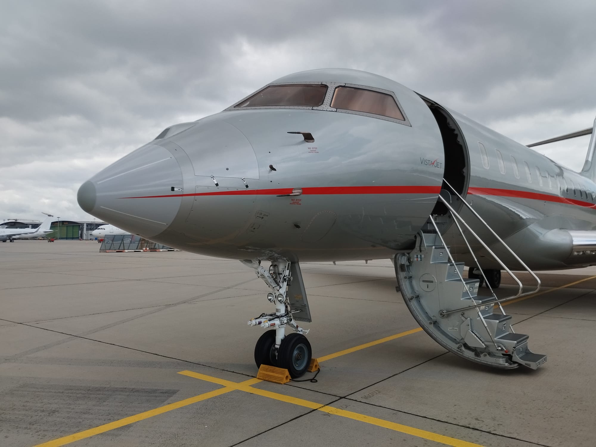 Businessjet auf dem Vorfeld